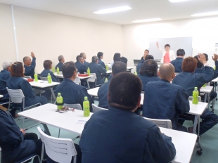 画像：5/16社内安全会議開催(和顔施コミニュケーション協会)講演1