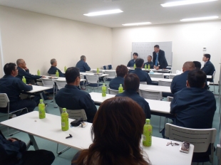画像：10/31社内安全会議開催1