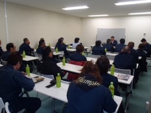 画像：3/5社内安全会議開催(芳賀俊一講師）1