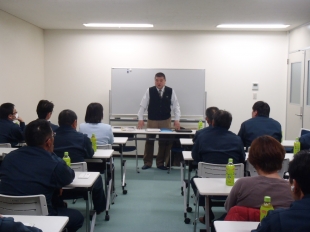 画像：3/5社内安全会議開催(芳賀俊一講師）4