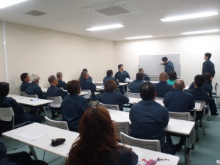 画像：平成２８年４月度社内安全会議開催1