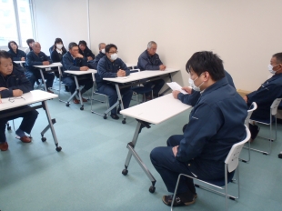 画像：平成２８年１２月社内安全会議開催4